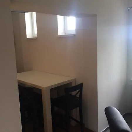 Apartament Valaska *